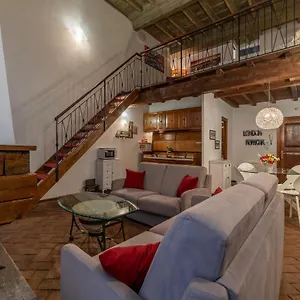 Foro Stylish And Apartment