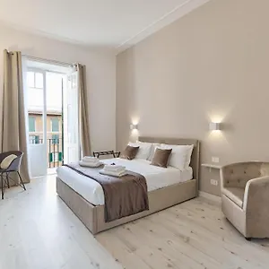 Labi Colossevm Apartment